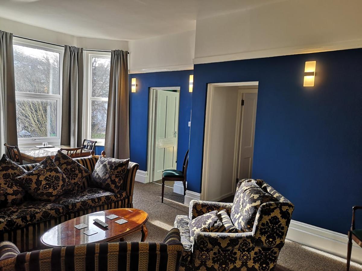 Bouverie Escape: Kent Serviced Apartment with Wi-Fi Folkestone Exterior photo